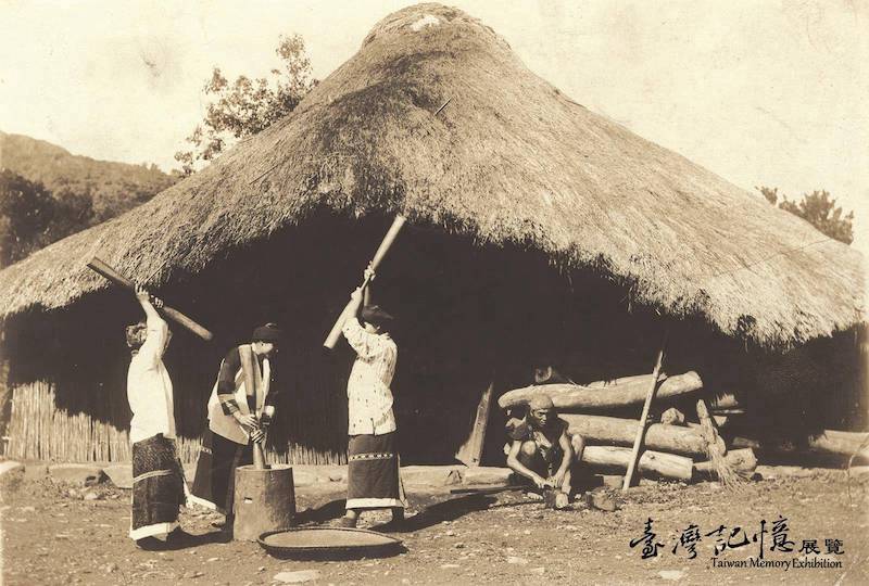 Tsou Women Pounding Millet
