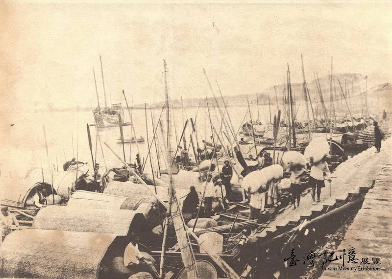 The Twatutia Wharf during the Height of Shipping on the Tamsui River
